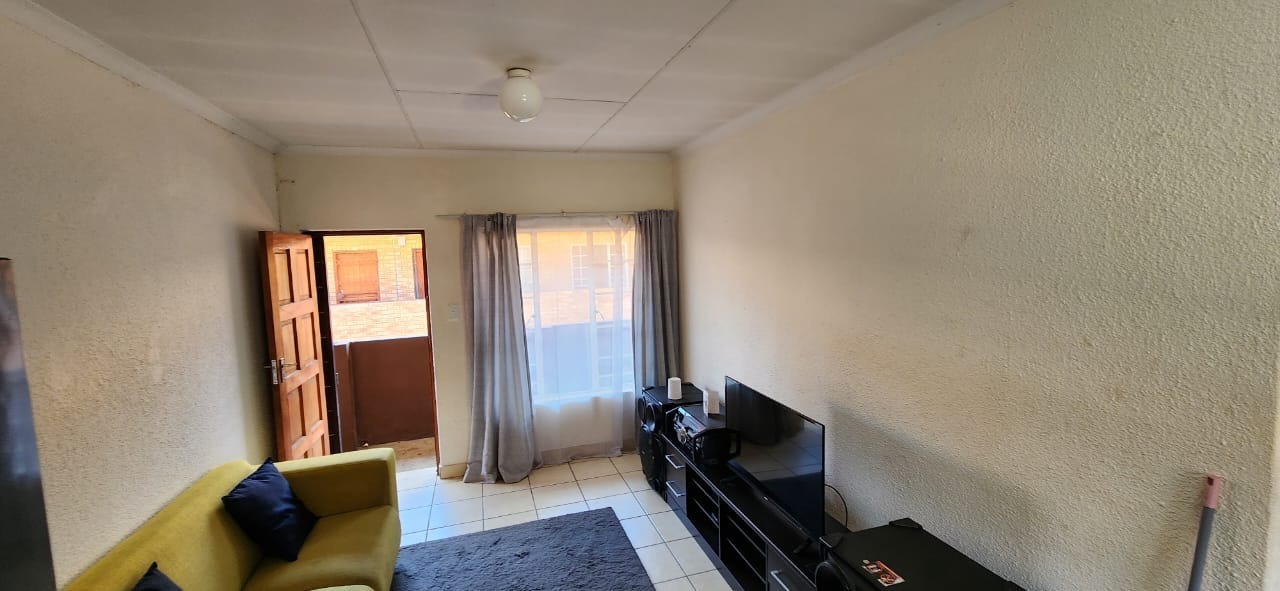 1 Bedroom Property for Sale in Rustenburg Central North West